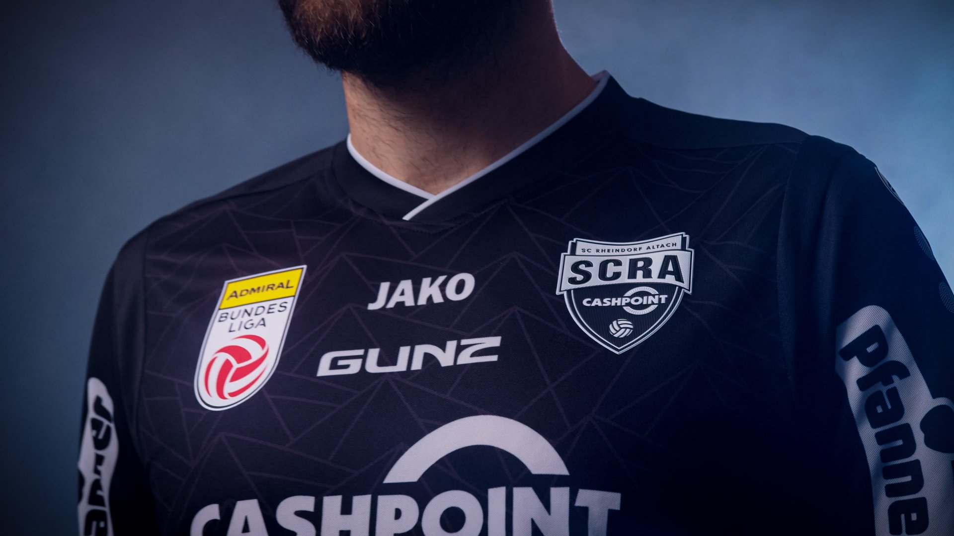 Heimtrikot: Altach ganz in schwarz