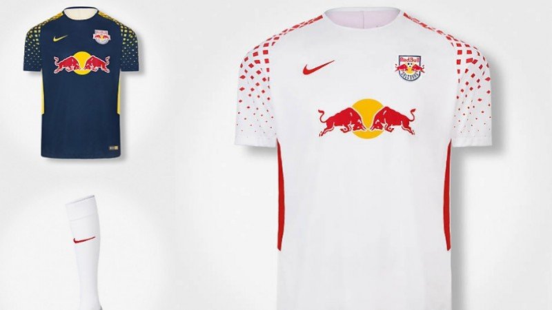 Zum Verwechseln Ahnlich Die Neuen Trikots Von Red Bull Salzburg Und Von Rb Leipzig