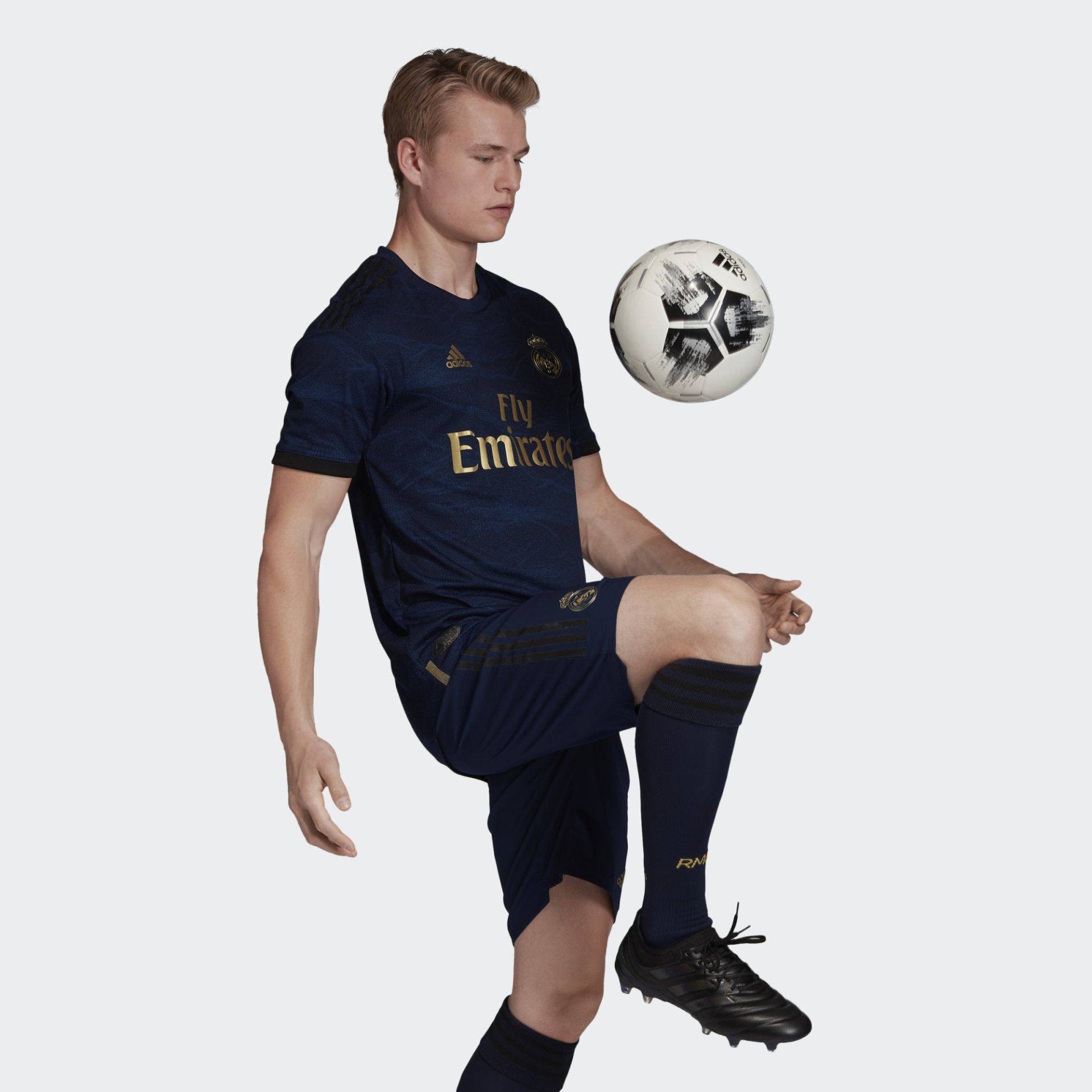 Trikot der Woche 20 Heim, Auswärts und AusweichTrikot von Real Madrid 2019/20