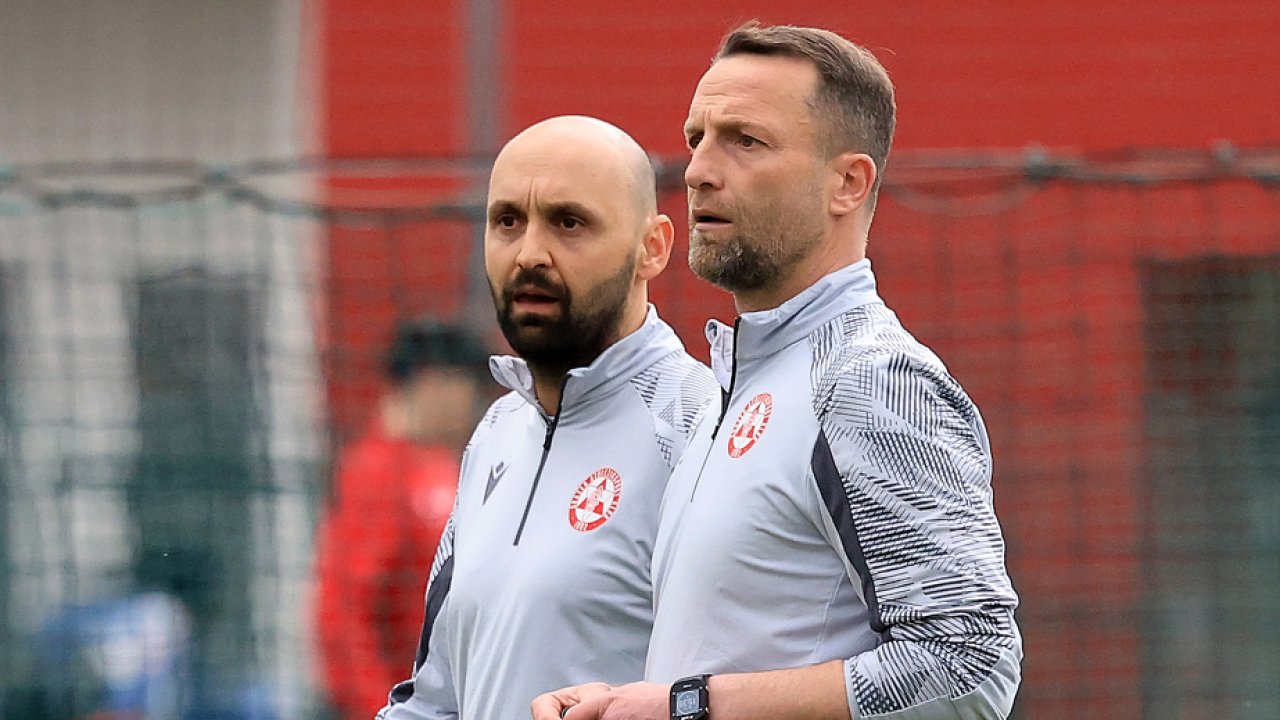 Feldhofer neben Co-Trainer Matthias Urlesberger
