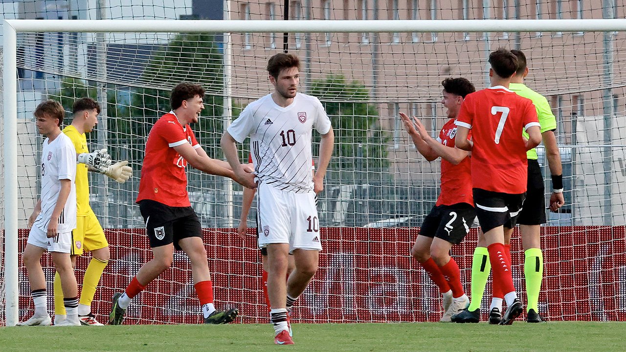 Wie werden aus Nachwuchskickern Vollprofis? Eine der schwierigsten Aufgaben im Fußball