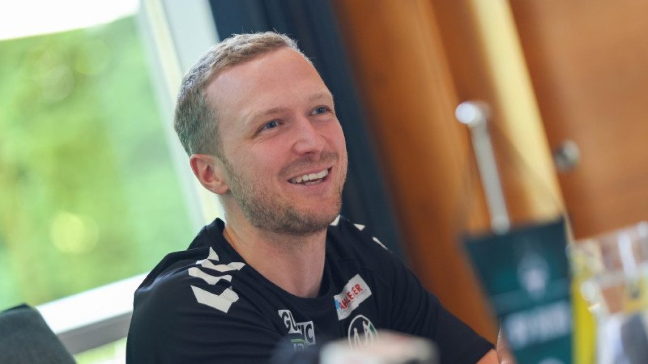 Maximlian Senft hat viel zu lachen