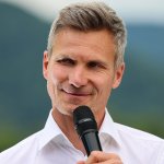 Hat Sturm ehemaligen Salzburg-Torhüter am Zettel?