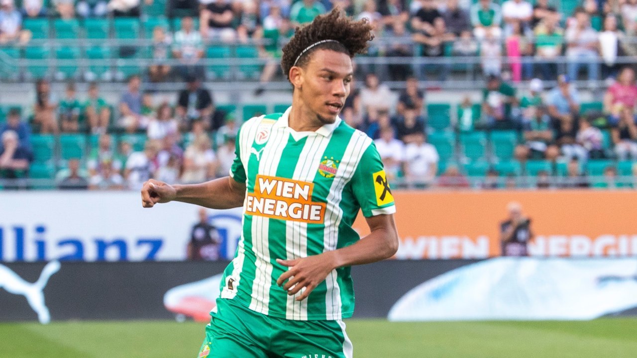 Janis Antiste (23, Stümer, geliehen von Sassuolo)