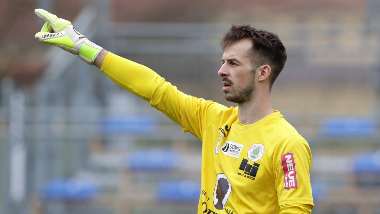 Bundschuh musste bis zu seinem 24. Lebensjahr auf sein Profi-Debüt warten