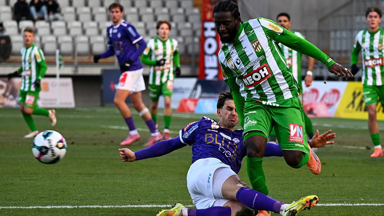 Wer den Aufstieg in die Bundesliga schafft, hat viel zu jubeln. Wer in der 2. Liga bleibt, bekommt zum hängenden Kopf noch finanzielle Herausforderungen dazu