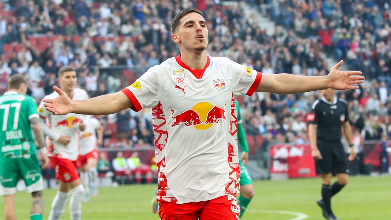 Oscar Gloukh (Ajax Amsterdam)