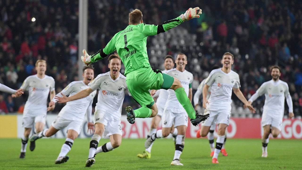 Ein letzter Save: Knaller sagt leise Servus