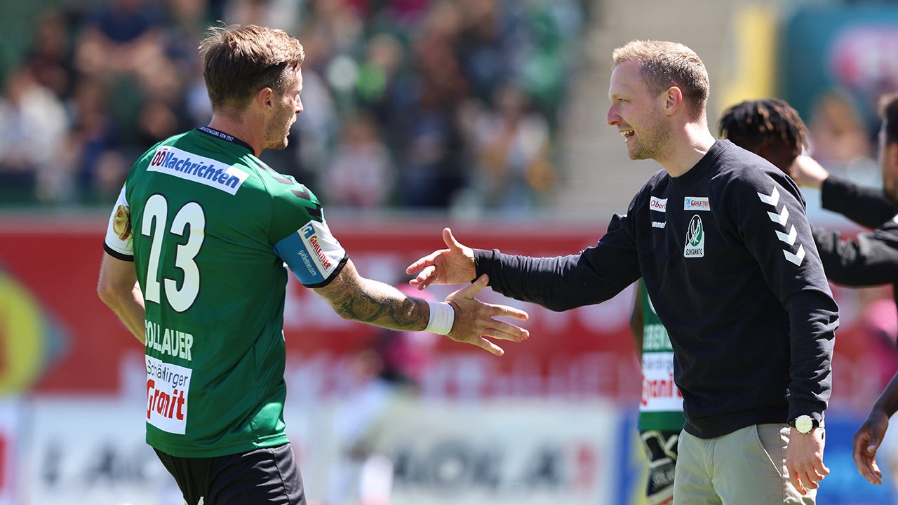 Michael Sollbauer und Cheftrainer Maximilian Senft kennen sich bereits aus gemeinsamen Zeiten in Wolfsberg und beim FC Barnsley.