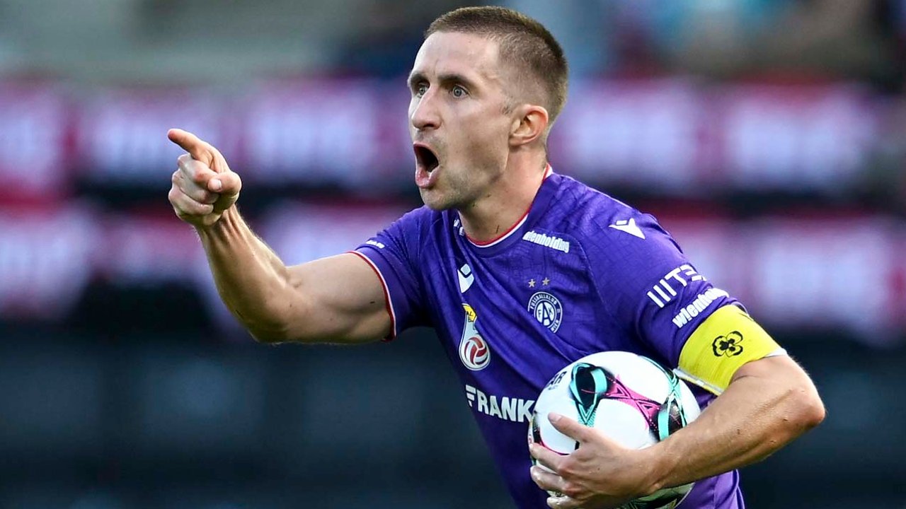 "Ich bin ein Spieler, der sehr leicht fällt, das weiß ich auch"