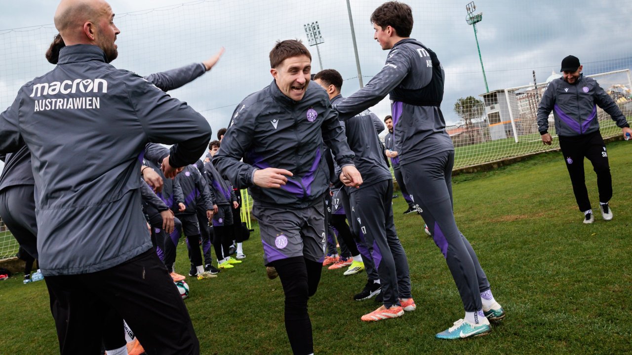 Zum 34. Geburtstag ging's im Trainingslager durchs Spalier