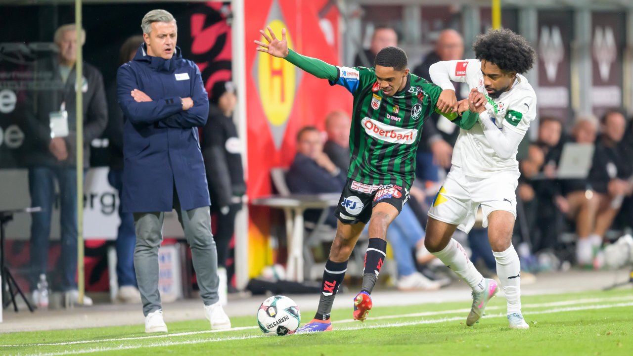 Antonio Van Wyk im Duell mit Quincy Butler