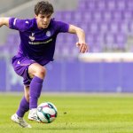 Flo Wustinger: Das violette Stehaufmännchen