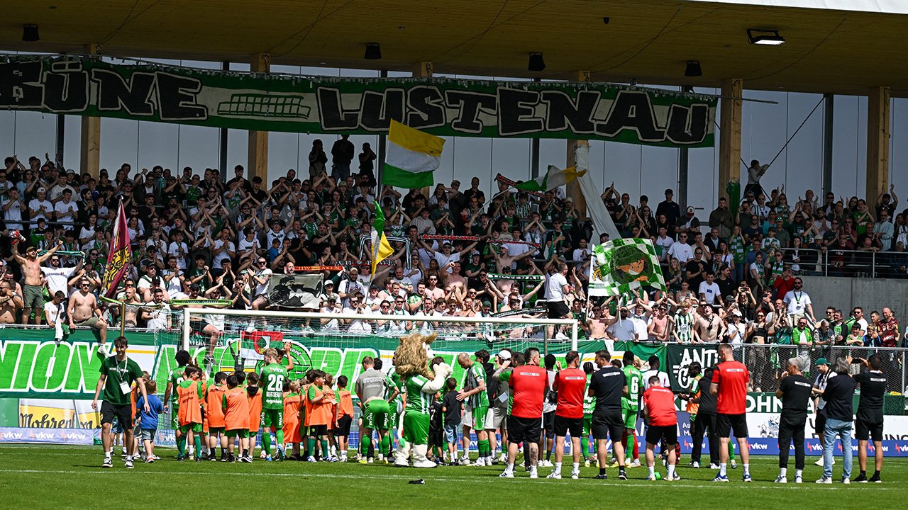 Mit den Fans im Rücken will die Austria am Donnerstag die Bundesliga-Rückkehr fixieren.