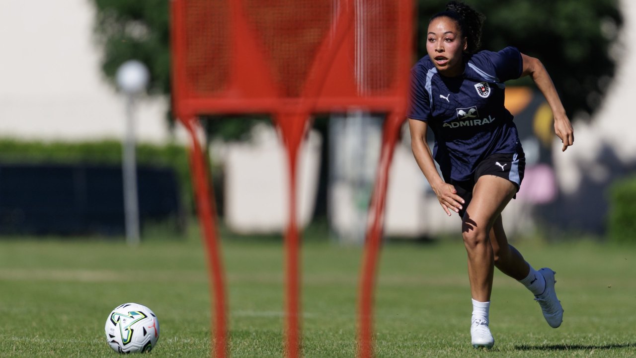 Zuletzt sammelte Ojukwu gegen Slowenien in der WM-Qualifikation Spielminuten.
