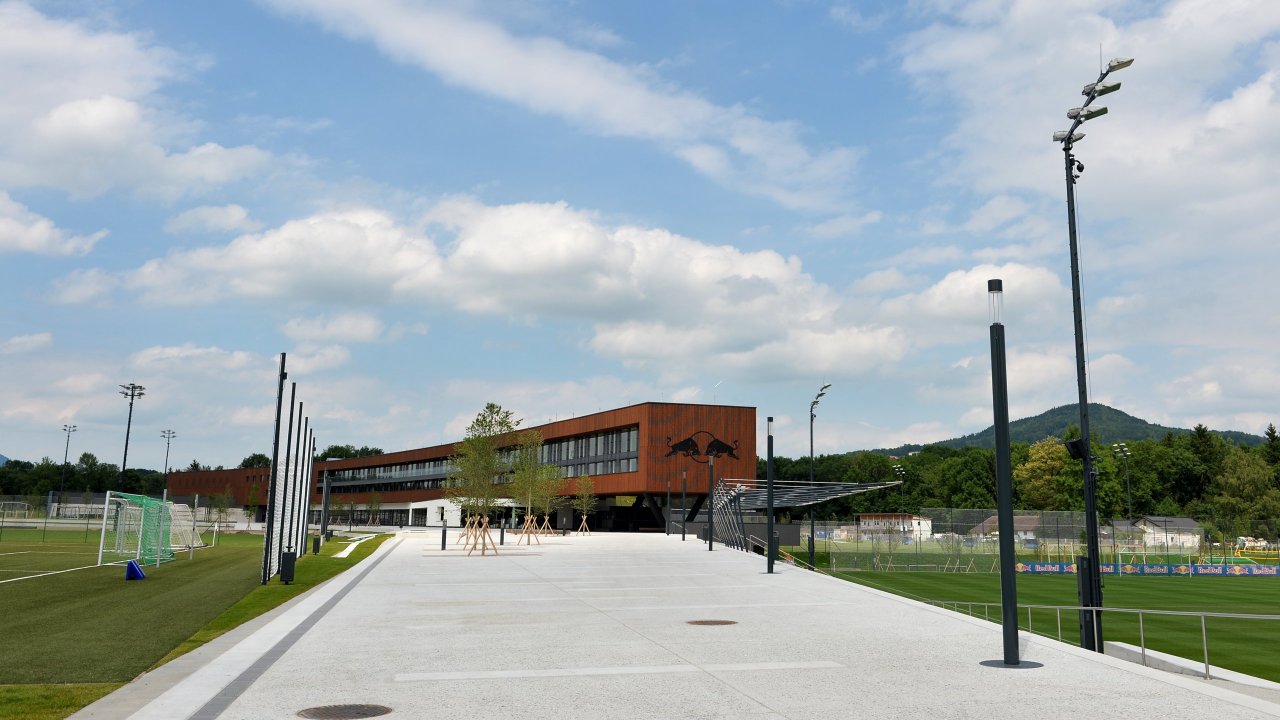 Die Spiele der Salzburg-Frauen finden in der Red-Bull-Akademie statt