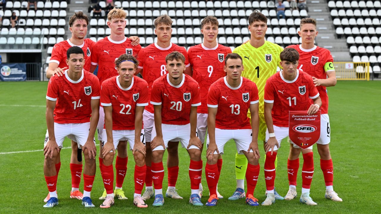 Hamzic im U19-Nationalteam mit u.a.: Jannik Schuster, Valentin Zabransky, Christopher Olivier, Philip Verhounig, Nikolas Wurmbrand, Marc Striednig