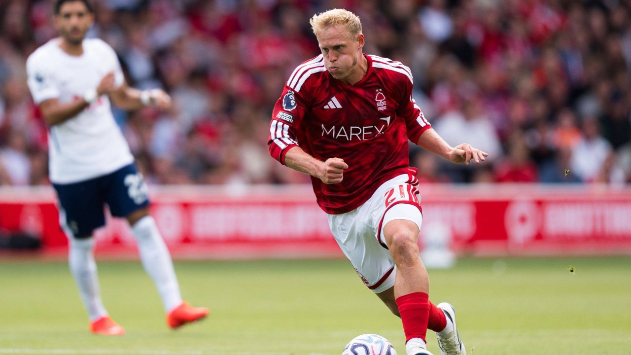 Xaver Schlager spielt seit Sommer für Nottingham Forest in der Premier League.