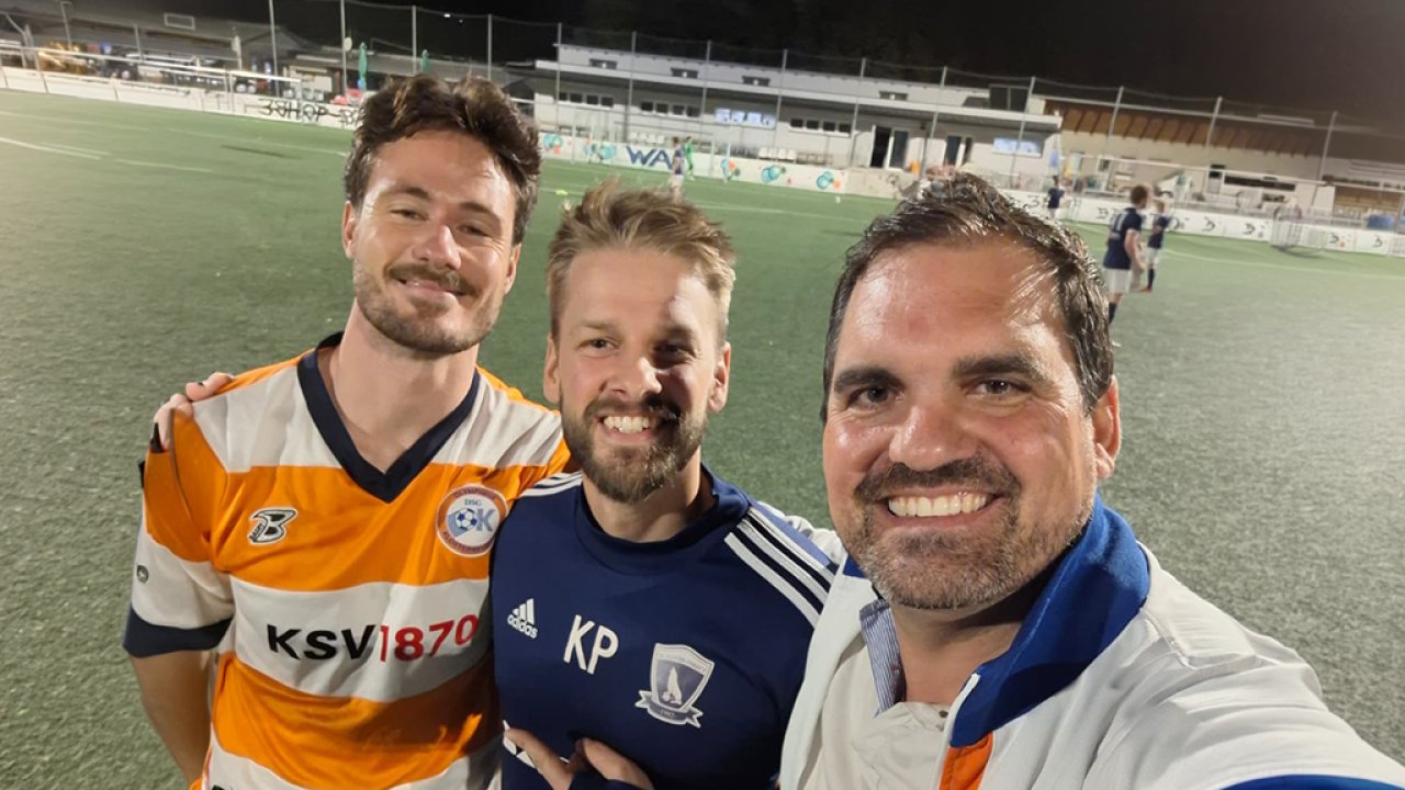 Wertheim (re.) mit den Mitspielern Johannes Mansbart (li.) und Kevin Piticev (M.).