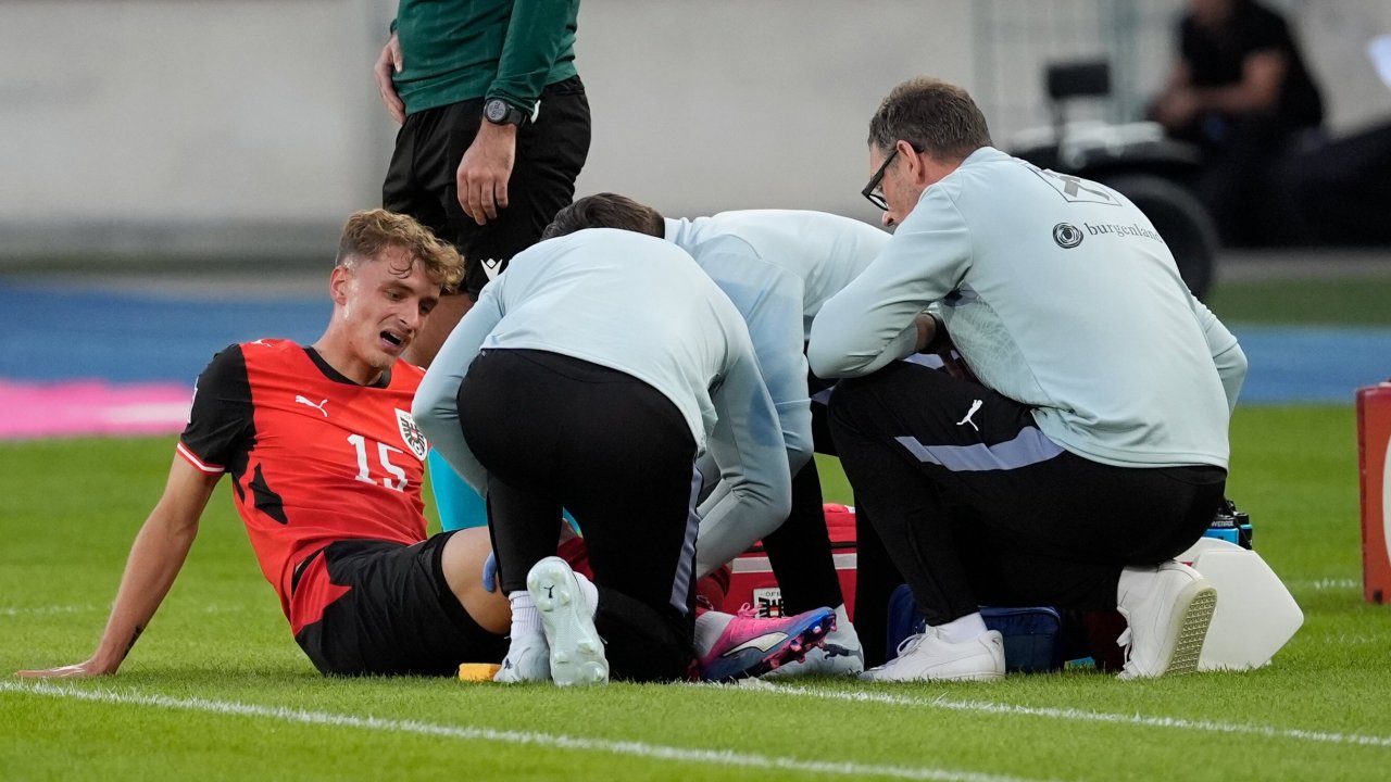 Nikolas Veratschnig verletzte sich bei seinem ÖFB-Debüt am Knie