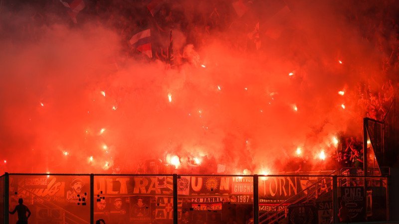UEFA spricht empfindliche Strafen gegen Rapid und Austria Wien aus