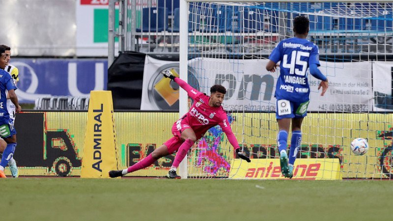 Tobias Lawal (LASK)