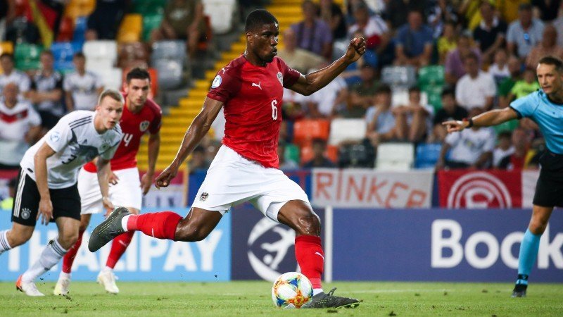 Transferexperte: Internationale Topklubs beobachten Kevin Danso