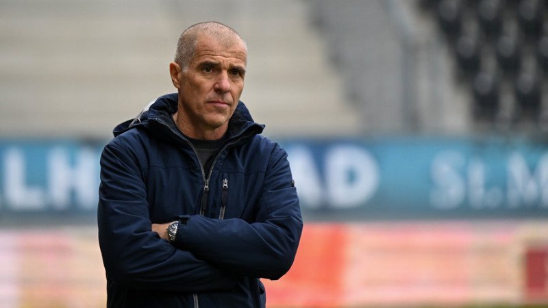 Mit Adi Hütter in die Premier League? Klaus Schmidt: "Absolute Fake-News"