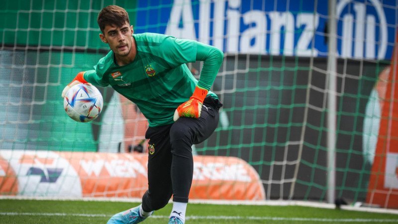 Lange verhandelt: Rapid vermeldet Verlängerung mit Stammkeeper Niklas Hedl