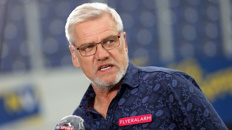 Ernst Baumeister ist wieder Cheftrainer