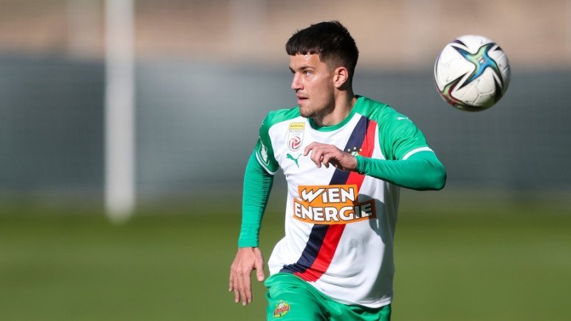 Beşiktaş zeigt Interesse an Rapid-Linksverteidiger Jonas Auer