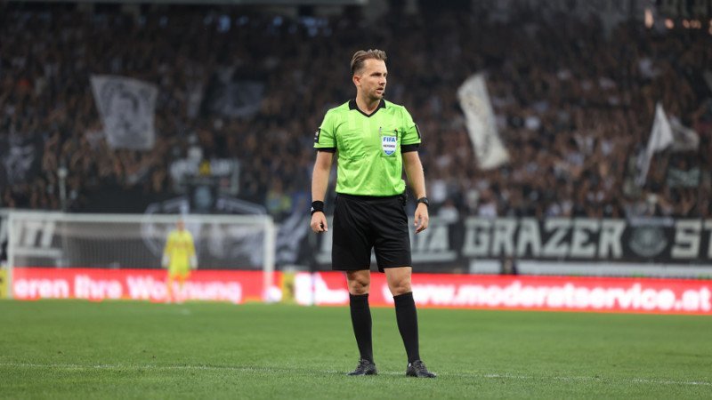Schiedsrichter-Team um Julian Weinberger leitet Topspiel in Griechenland