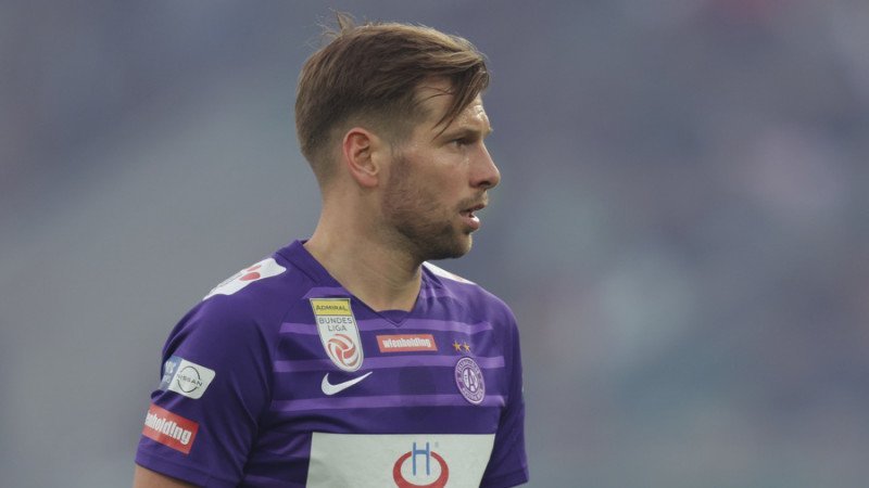 Alexander Grünwald: "Momentan sehe ich mir die Tabelle gerne an"