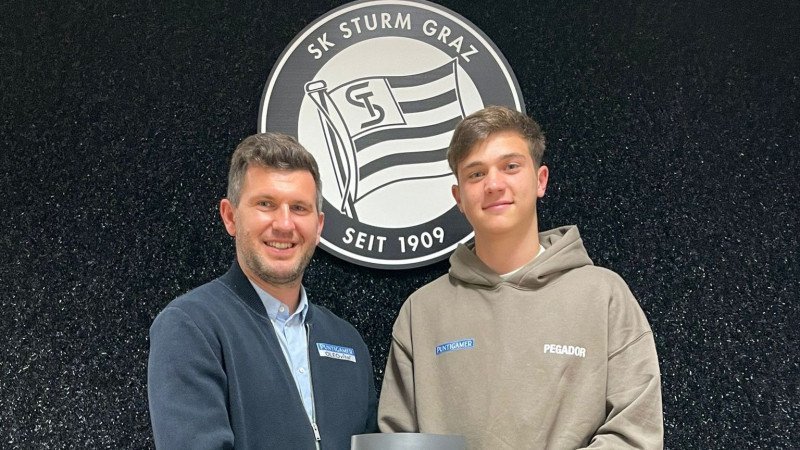 Sturm stattet nächstes Eigengewächs mit Profivertrag aus