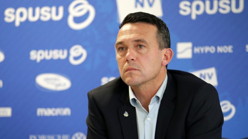 Kritik an St. Pölten: "... solange sie nicht mit zwei Promille aus dem Schweizerhaus kommt"