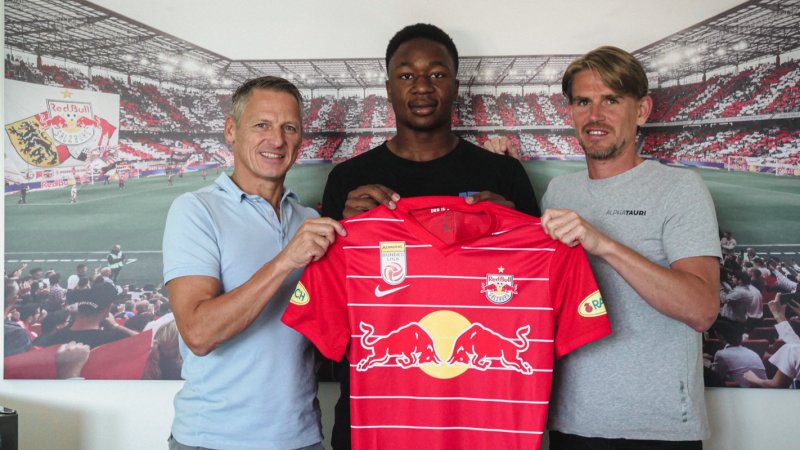 Bryan Okoh verlängert beim FC Red Bull Salzburg