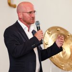 9.000 Fans pro Bundesligaspiel: Wie realistisch ist die Ebenbauer-Vision?
