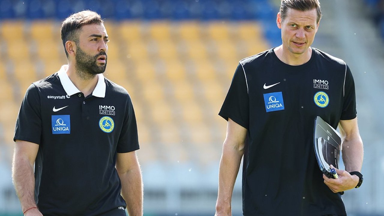 Mehmet Sütcü geht in seine erste volle Saison als Vienna-Cheftrainer. Roman Kienast ist als Assistent dabei.