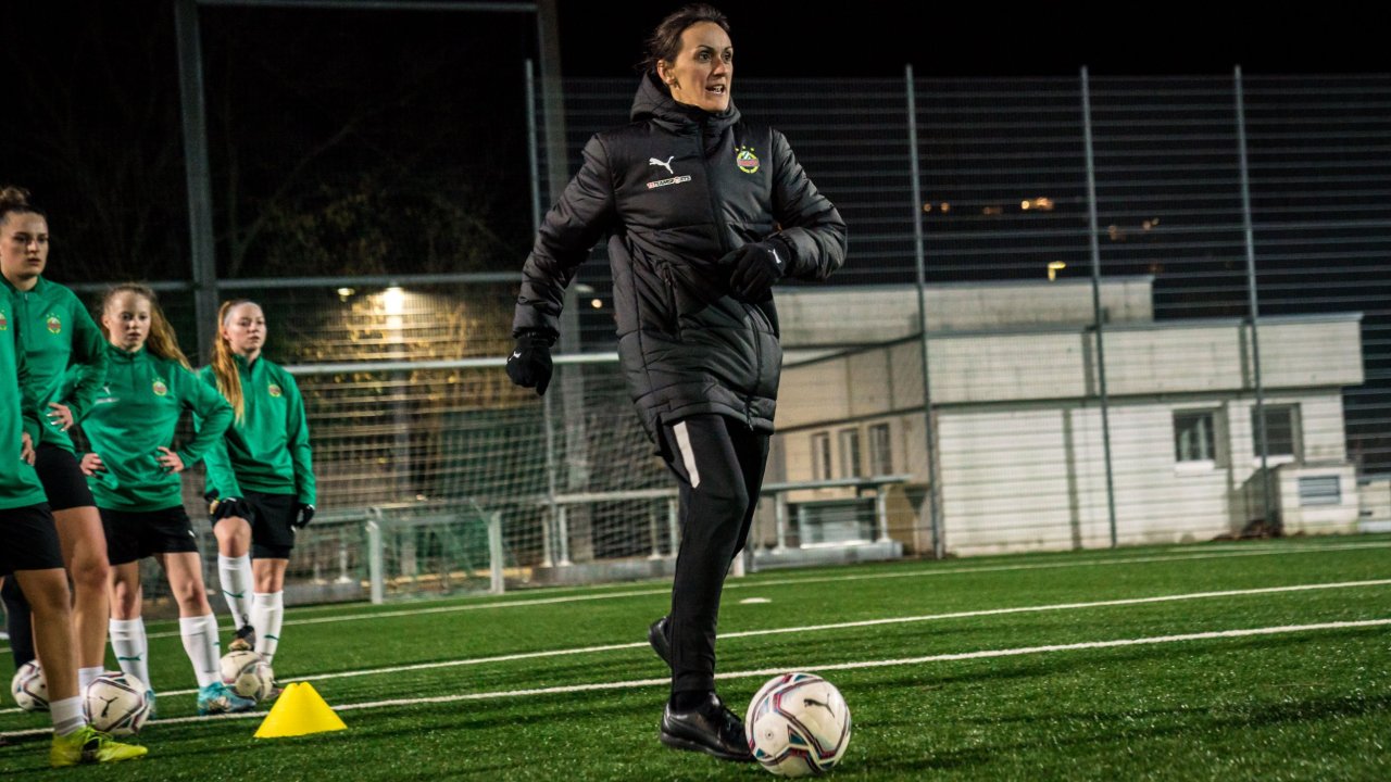 Katja Gürtler und der SK Rapid liegen in der Wiener Landesliga auf Aufstiegskurs