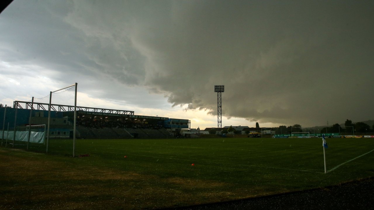 Die Oberwarter würden gerne aufsteigen. Aus rechtlichen Gründen dürfen sie das nicht - und aktuell fehlen auch noch 15 Punkte dazu