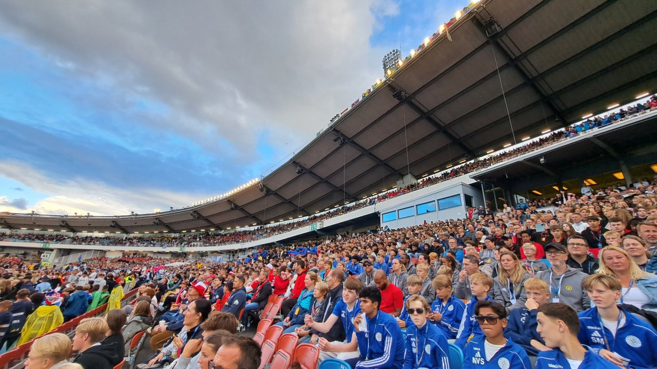 Mehr als 50.000 Fans im Ullevi-Stadion in Göteborg bei der Eröffnungsfeier