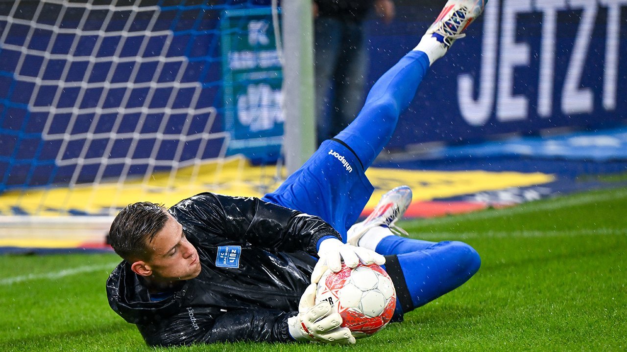 Radek Vitek im Trikot von Blau-Weiß Linz