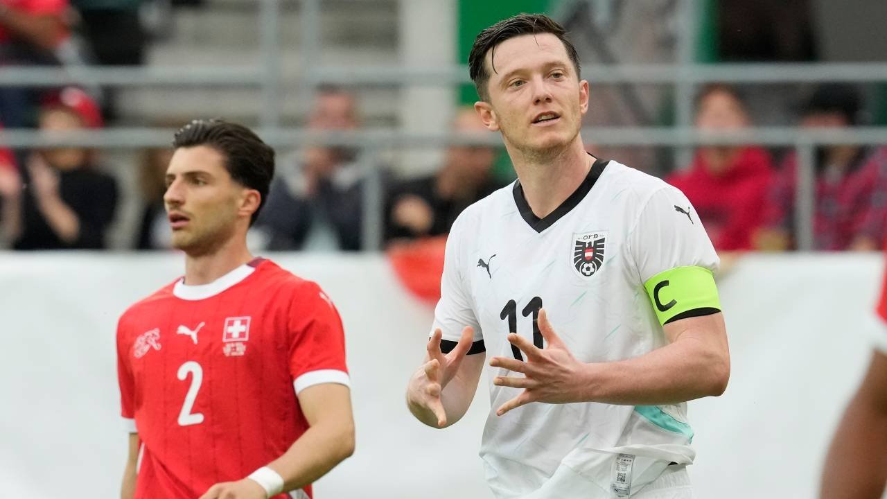 "Unsere" Kicker sorgen für Druck beim Gegner. Besser als gar nichts.